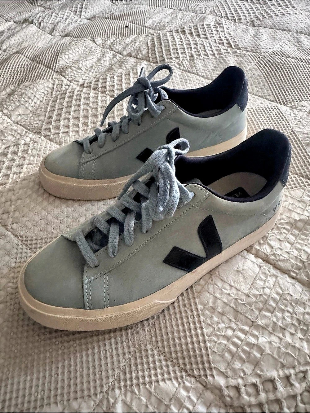 Veja Campo Suede Sneakers EU 39 Green & Black